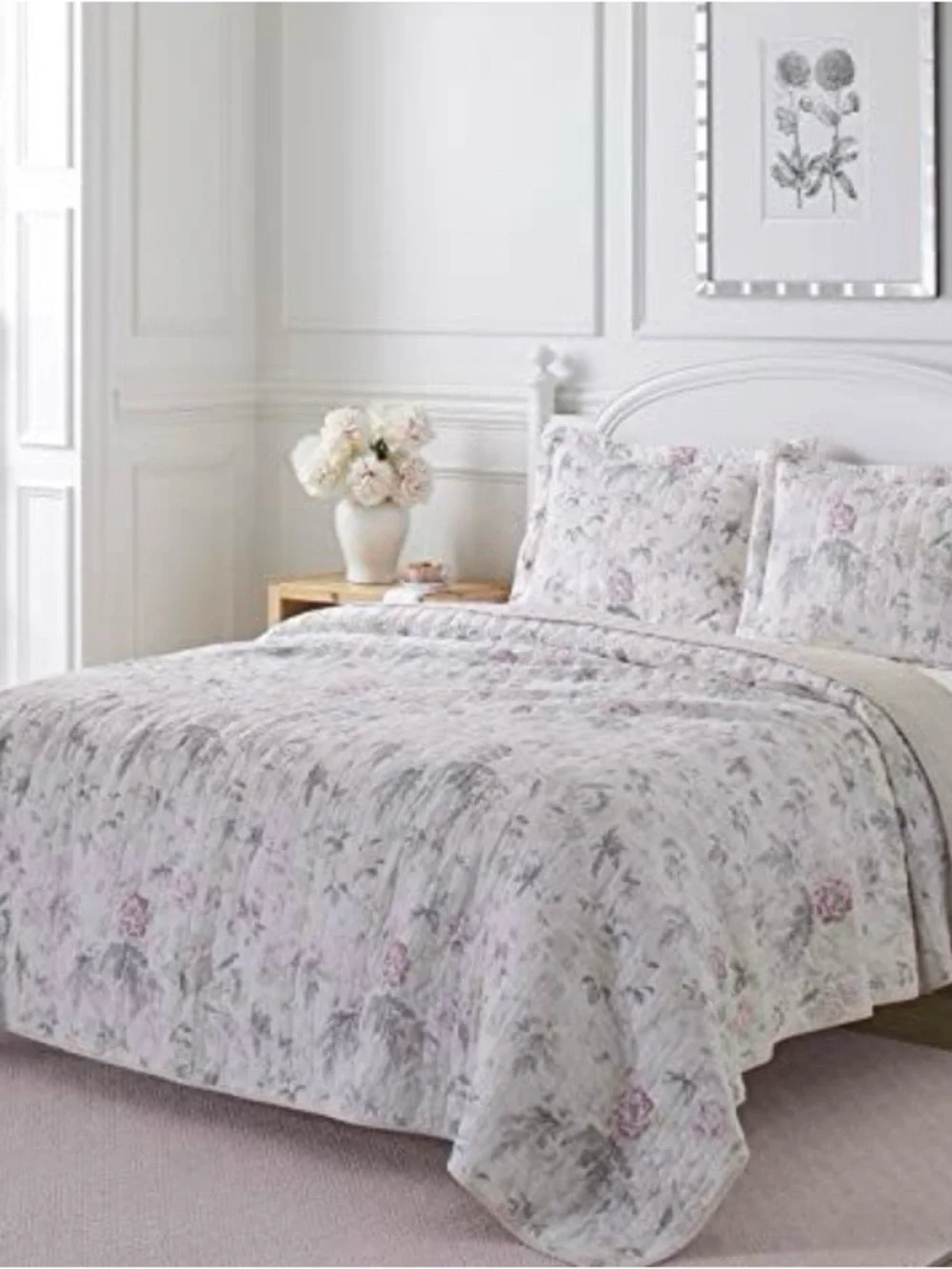 Classic Floral Quilt Set in Soft White and Pink - Laura Ashley